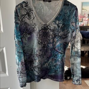 Marc aurel Women’s Long-Sleeve V-Neck Graphic Top in Teal & Purple